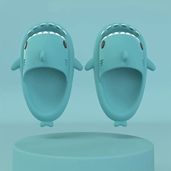 AVEKI Unisex Shark Slides Halkfri nyhet sandaler med öppen tå Fashionabla söta strandtofflor inomhus och utomhus, himmelsblå, storlek: 42/43