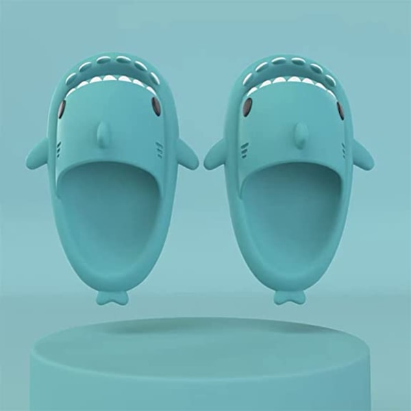 AVEKI Unisex Shark Slides Non-Slip Novelty Open Toe Sandaler Fashionabla Söta Strandtofflor Inomhus & Utomhus, Sky Blue, Storlek: 44/45