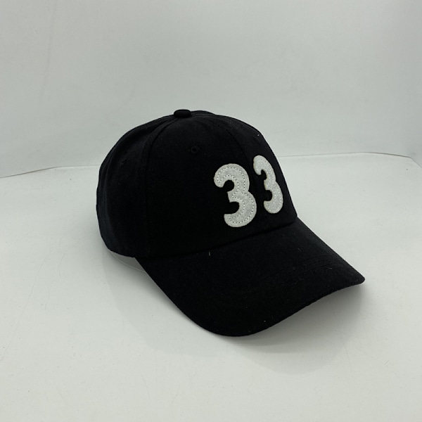 Dotpet Hat Number 33 Justerbar cap för män och kvinnor (svart)