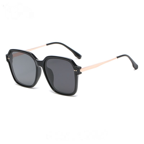 Fashion TR Frame Polariserad Solglasögon Dam Anti-UV Rund Ansikte Solglasögon Herr Trend----Beige Ram Svart och Grå Blad
