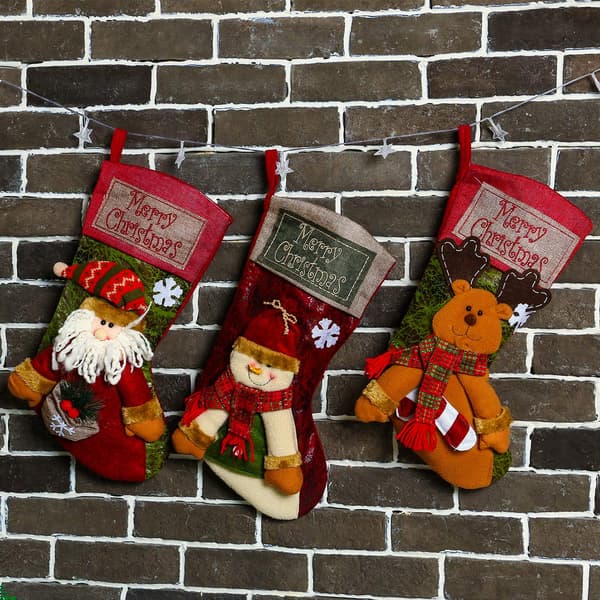 3 STK 18 Tommer Store Juleophængsstrømper, Klassiske Julestrømper til Pejs med 3D Plysfigur, Store Dekorative Ferie Strømper