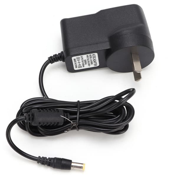 Strømadapter 9V Sort Multi Effects Plast Bredt Anvendelig Linjelængde 190cm 9V AC100‑240VAU Stik