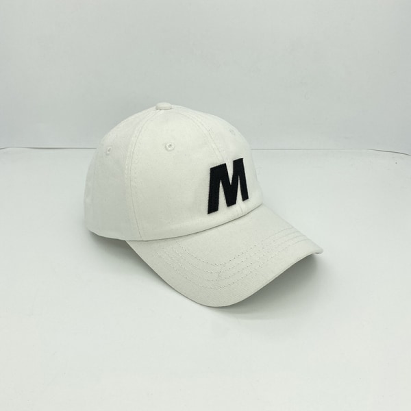 SAYTAY-hatt Enkel M-bokstavsbroderi för kvinnor Soft Top Casual Wild cap Herr(Vit)