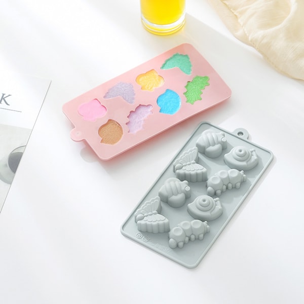 Silikone kageform med 8 stk. små snegle, bier og insektformede daglige mad DIY geléform (Pink)