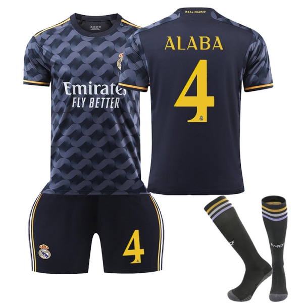 Real Madrid bortaställ för barn 23/24 med strumpor 4 ALABA Children's size18