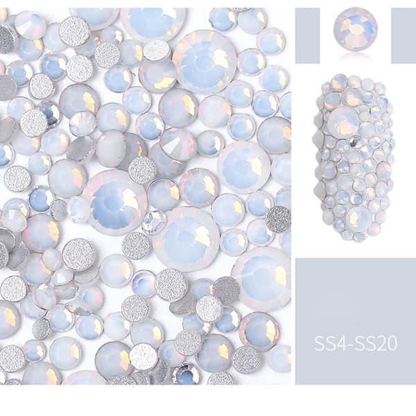 3D Rhinestones Manikyr Flat Base Mini Beads Nail Art Dekorasjon (Hvit)