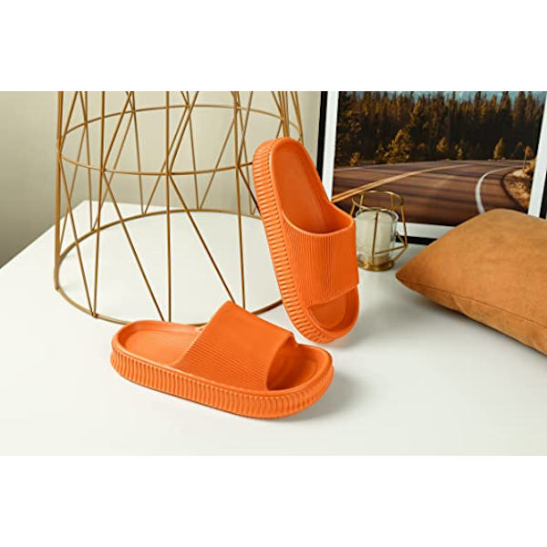 Pudeslippers til kvinder og mænd, Cloud Slippers, skridsikre, hurtigtørrende badeværelses- og brusebadsslippers, åbne tå, bløde, tykke slippers (orange)