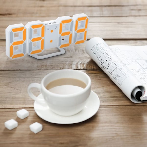 Elektronisk LED-väckarklocka [Uppgraderad version], klockan kan justera LED-ljusstyrkan automatiskt på natten (vit/orange)
