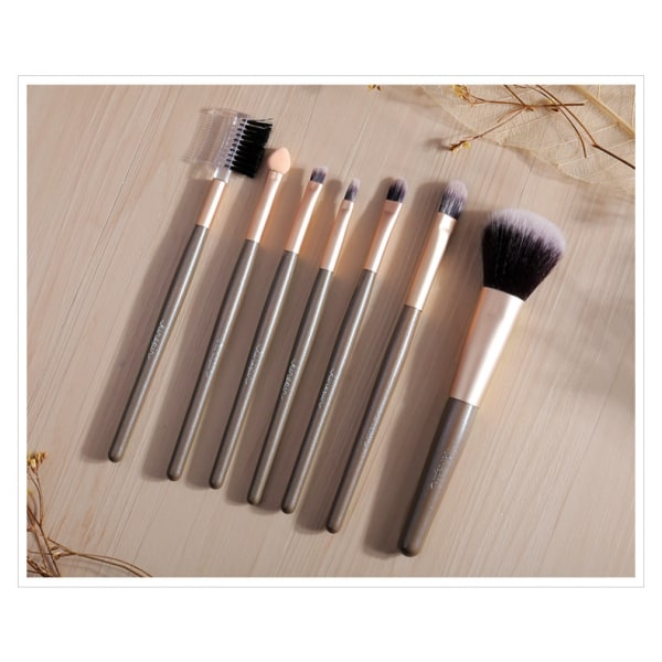 Real Perfection Makeup Brushes 7pcs Makeup Brushes Set med 1 ögonbrynsrakapparat Premium syntetiska foundationborstar Blending Face