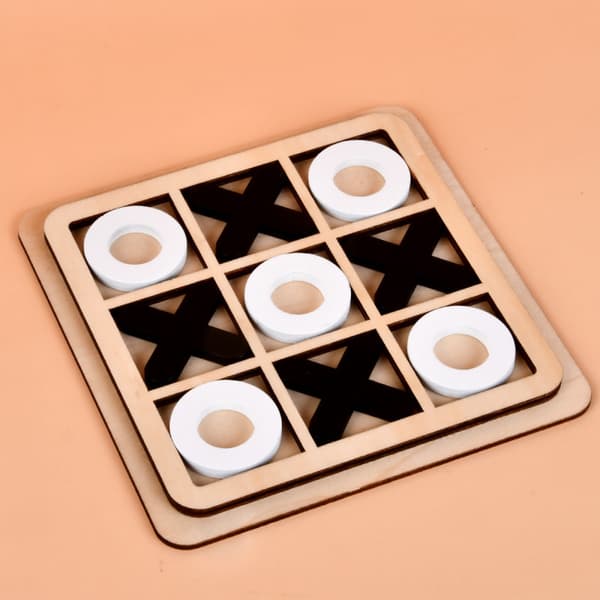 Tre XO Tic Tac Toe-sjakk i tre