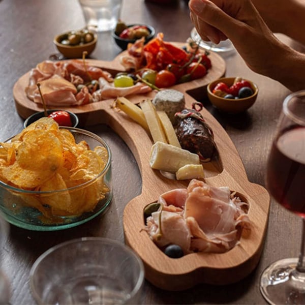 Morsom Aperitiffbrett, Solid Wood Charcuterie Platter og Ostebrett, Nyhet Kjøkken Bestikk Vin Frukt Kjøtt Ostebrett, Ideell B