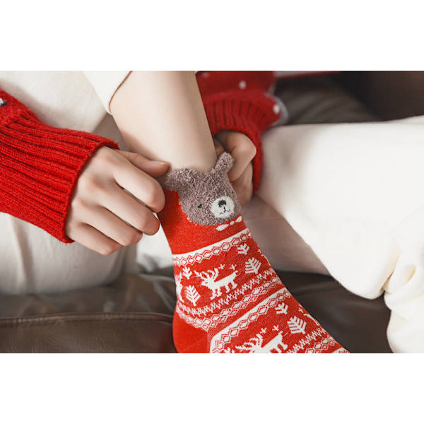 Syksyn ja talven sukat Lasten puuvillaiset sukat Uudenvuoden keskipitkät sukat Joulu sukat Naisten luovat piirretty eläinsukat Lahjasukat Snowman style 4  pairs/box