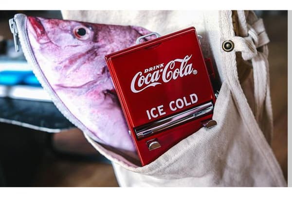 AVEKI Coca-Cola Tannpirkholder Automat