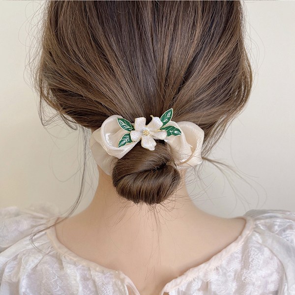 Gardenia silk hair scrunchies gentle satin scrunchies super fairy temperament flower ponytail hair scrunchies headdress (off white)