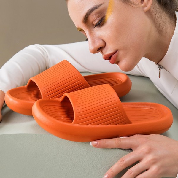 Skridsikre tykke sål hjemmesko massage skum badeværelse hjemmesko super bløde god elasticitet hurtigtørrende hjemmesko til kvinder-rød