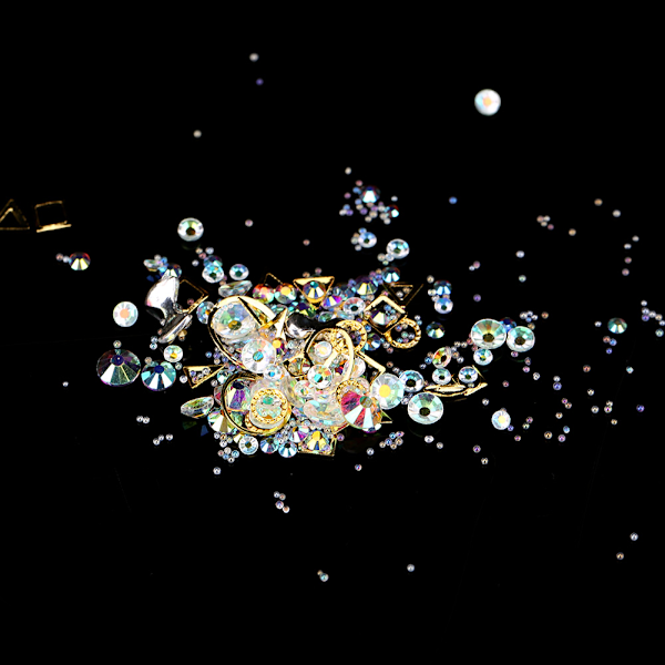 Farverige skarpe bund neglekunst Rhinestones Glitter Manicure DIY dekoration tilbehør guld