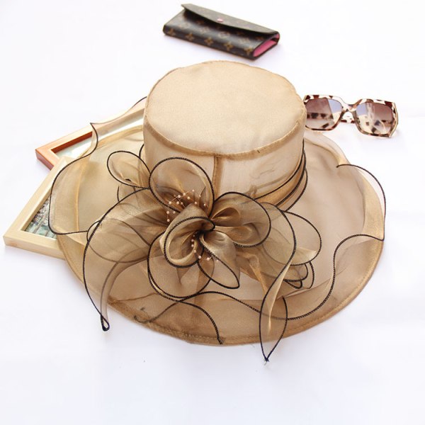 Dame Solhatt med Mesh Blomsterdekorasjon Bred Bremskjerm Strand Solbeskyttelse Hatt Organza Topplue