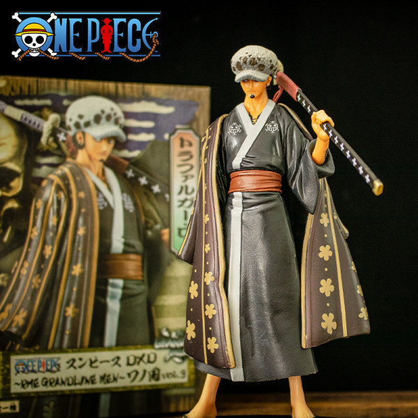 One Piece-figurer Trafalgar D Water Law Anime Actionfigur 17 cm, PVC-figurer lekesamling