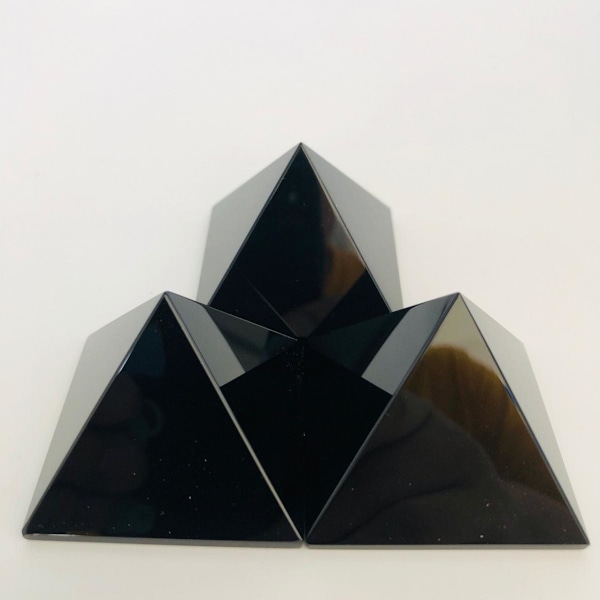 Naturlig Svart Obsidian Kristallpyramid Energigenerator | 1,6x1,6 tum (4x4 cm) Helande Kristallpyramid för Skydd & Positivitet