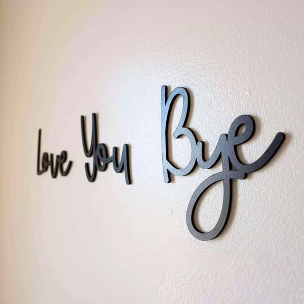 \"Love You, Bye\" Metall Väggskylt - Romantisk Skriftdekor för Sovrum, Vardagsrum