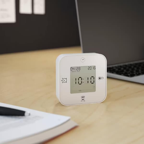 Klokke/Termometer/Alarm/Timer, 4 funksjoner skrivebordsklokke (hvit)