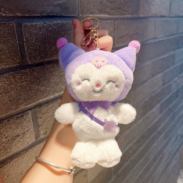 Söt liten docka, parväska hänge, plyschleksak docka nyckelring, docka hänge Plush shoulder bag Kuromi