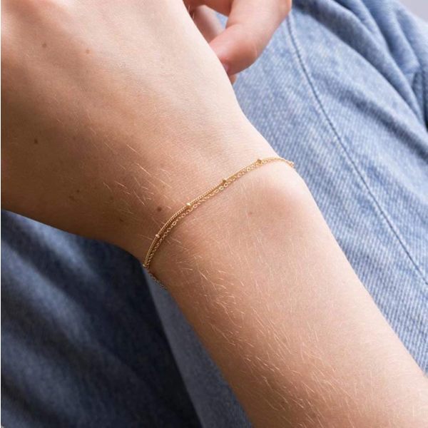 Wekity Delikat Guld Armbånd til Kvinder, Justerbar Lagdelt Armbånd, Ovalt Kæde Guld Armbånd til Kvinder