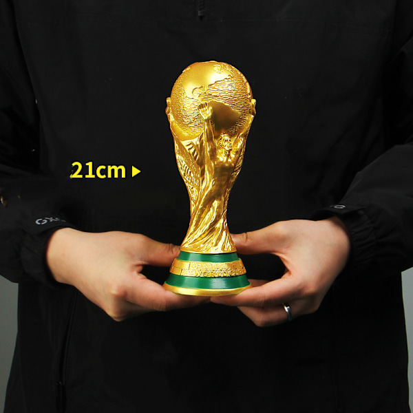 FIFA VM-trofé 2022 Qatar Replika 8,2 tum - Äg en samlarversion av världens största fotbollspris