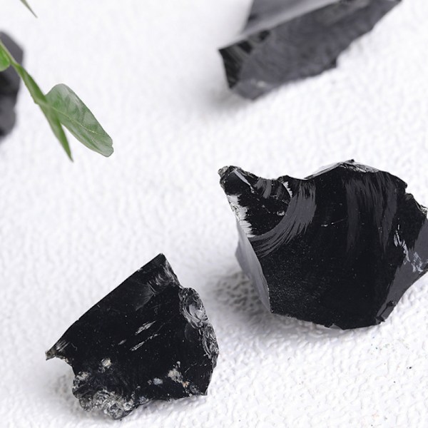 Hypnotiske ædelstene Materialer: Bulk rå sorte obsidian sten rå naturlige krystaller til cabbing, skæring, lapidary, tumbling, polering, wire wrapping