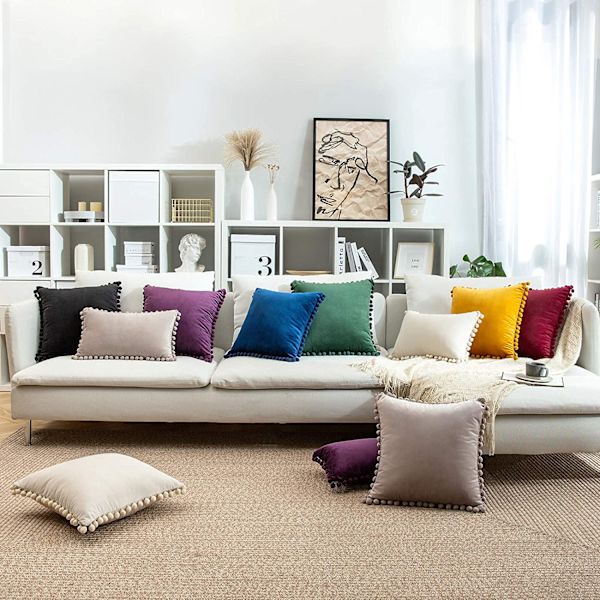 Wekity 2-pak dekorative pynteputer, myke partikler fløyel ensfargede putetrekk med pom-poms for sofa soverom bil (20 x 20 tommer, marineblå)