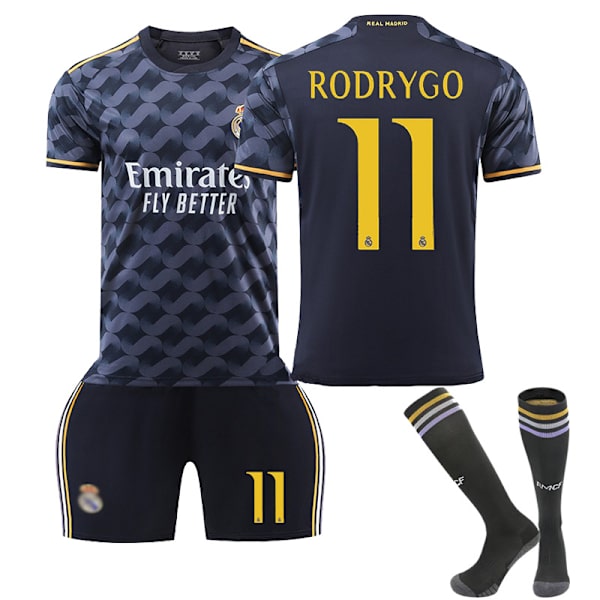 Real Madrid bortaställ för barn med strumpor säsongen 23/24 11 RODRYGO L