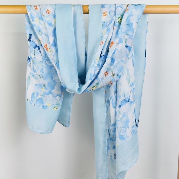 Skjerf for kvinner - Blomstermønster for vår, høst og vinter