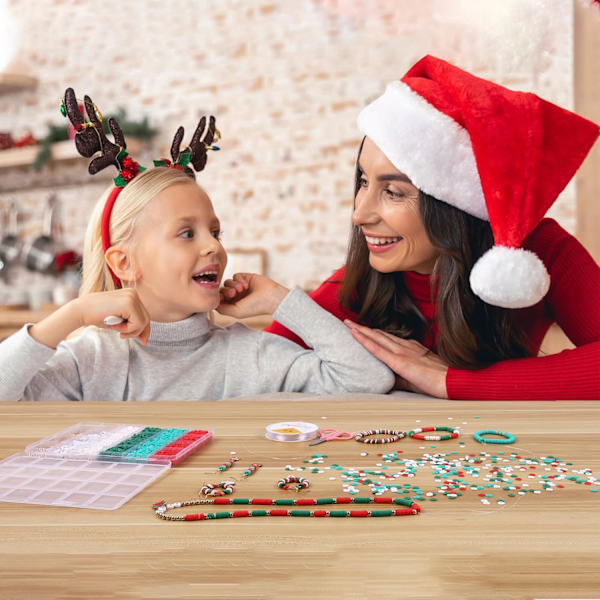 3500 kpl jouluaiheisia savihelmiä rannekorujen tekoon, polymeerisavihelmiä korujen tekoon, kirjainhelmiä ystävyysrannekorusarja Christmas Color Christmas
