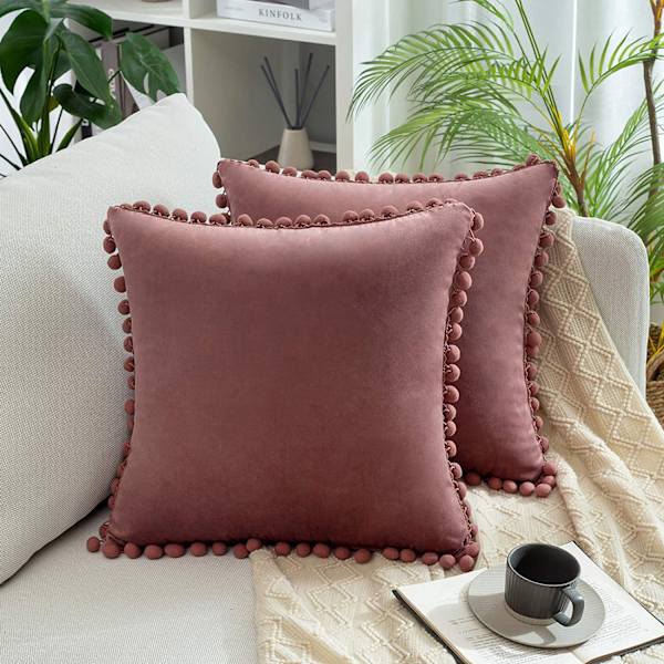 2-pack dekorativa kuddfodral, mjuka partiklar sammet enfärgade kuddfodral med pom-poms för soffa sovrum bil (18 x 18 tum, sylt)