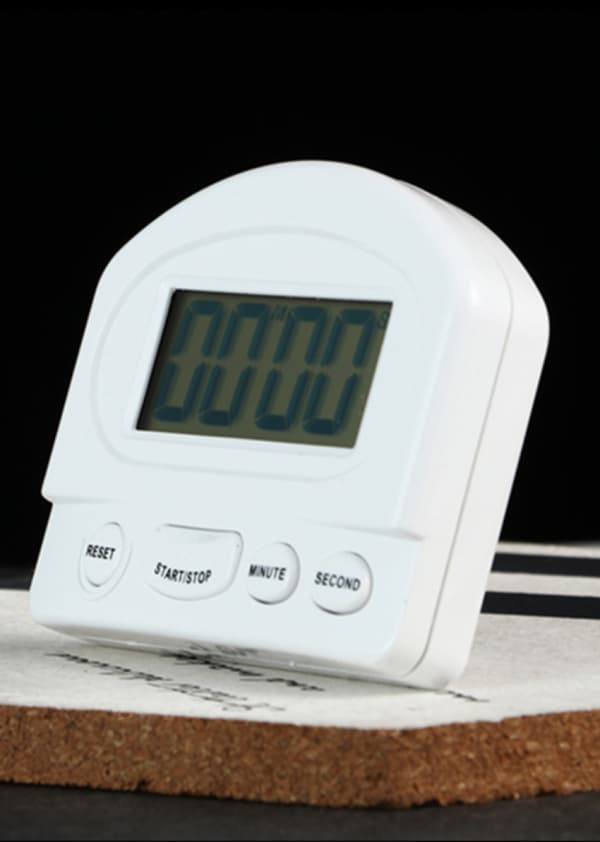 Kökets bak- och matlagningstimer, elektronisk timerpåminnelse, nedräkningstimer, stor skärm, larmpåminnelse, multifunktionstimer. (Vit)