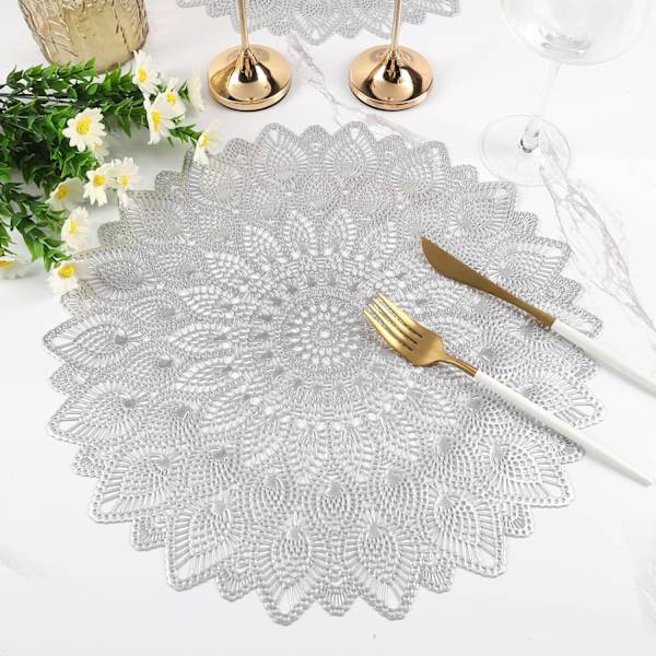Hopeapyöreät Aluslautasliinat, Ontot Pestävät ja Pyyhittävät Aluslautasliinat, Painettu Vinyyli Pöytäliinat 4 Kpl Sarja Hääpäivällisen Keittiöön Silver 4 PCS