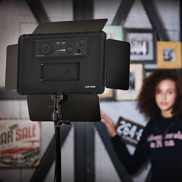 LED128B 3300/5600K Video Soft Light Fill Lamp för SLR Mirrorless Kamera CRI95 (utan batteri)