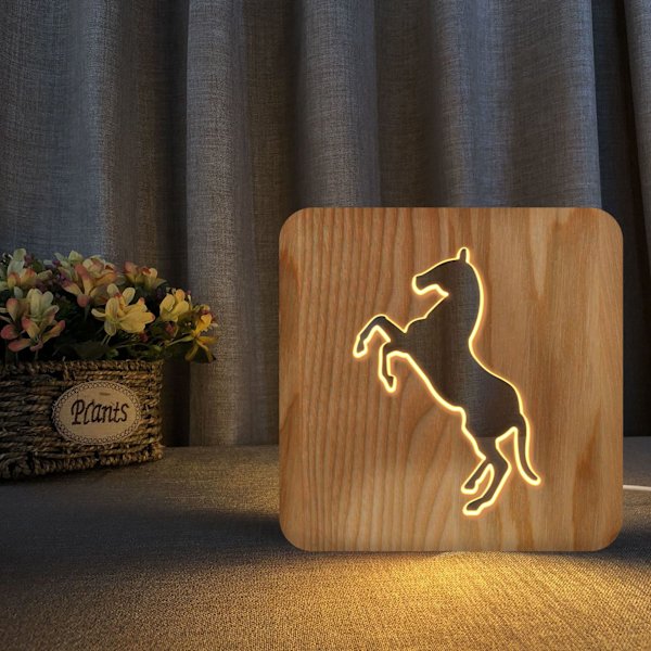 Natlampe i form af en hest i træ, 3D-lampe, kreativ trælampe, enkel dekorativ lampe, 3D-træskæringsmønster, LED-natlampe til skrivebord
