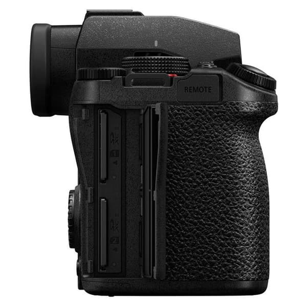PANASONIC Lumix S5 MARK II X + Objektiivi 20-60 Svart
