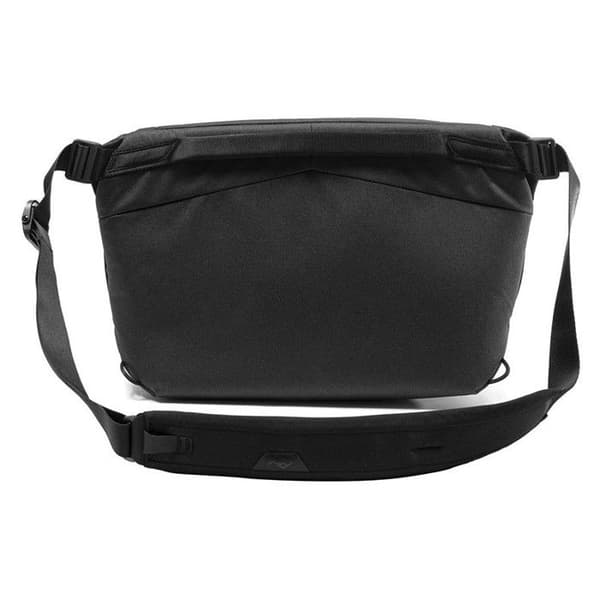 PEAK DESIGN Everyday sling 10L v3 - svart BEDS-10-BK-3