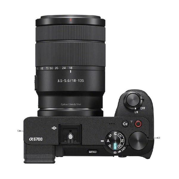 SONY ALPHA 6700 SVART + 18-135
