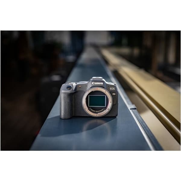CANON EOS R8 nu Svart