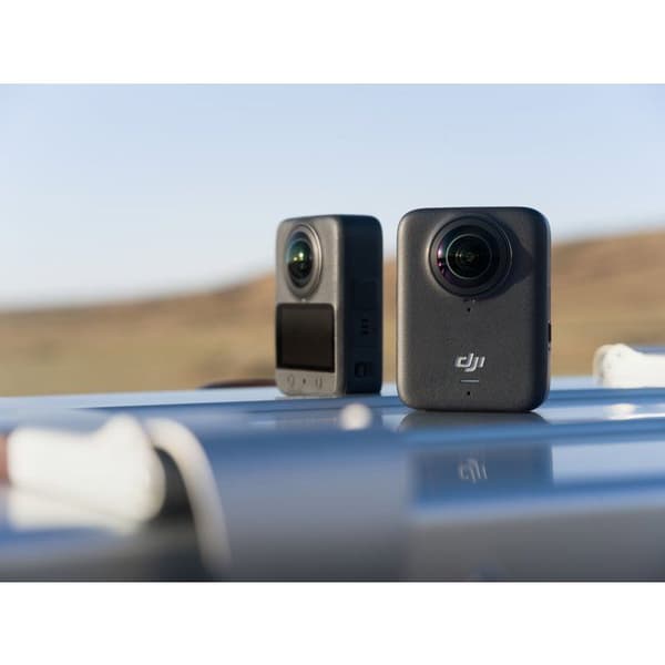 Kamera 360° - DJI - Osmo 360 Paket Äventyr - 8K native - Sensor 1” - Inkluderade tillbehör Svart