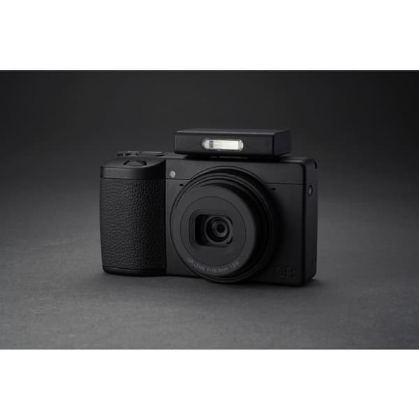 RICOH Compact asiantuntija GR IV Monokroma