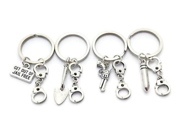 Nyckelring med silverfärgad charm och silverfärgad nyckelring, 4 stycken