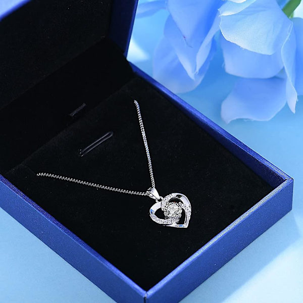 Halsband med hjärta för kvinnor 925 Sterling Silver med Acsergery 4 klor infattad kubisk zirkonia gåva