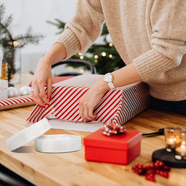 2,5 cm leveä valkoinen organzanauha lahjapaketointiin, 91 metriä askarteluun tarkoitettua läpikuultavaa sifonkinauhaa häihin, lahjapaketointiin, juhlapyhäkoristeluun, rusettien tekoon, seppeleeseen