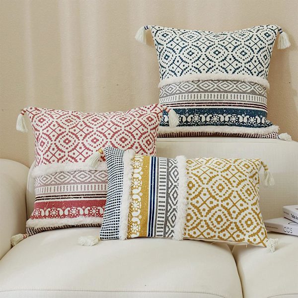 Boho Tuftade dekorativa kuddfodral för soffa - Modernt marockanskt örngott med tofsar, sovrum vardagsrum bil hotell, 18x18 tum Pink