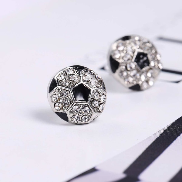 Halsband med fotbollshänge i rostfritt stål för män, 3D-fotbollshalsband i hiphop-stil, smyckesset med fotbollsnyckelring, present till fotbollsfans, pojkar, män och flickor Titanium