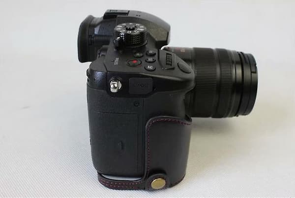 PU-läder halv kameraskyddsväska för Panasonic DMC-GH5GK Black
